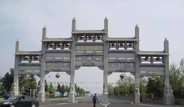 石雕牌楼